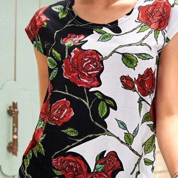 Black and White Contrast Panel Rose Tee in S, M, L - Picture 4 of 4
